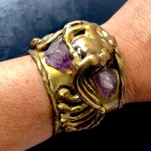 Vintage brutalist cuff. Natural amethyst.